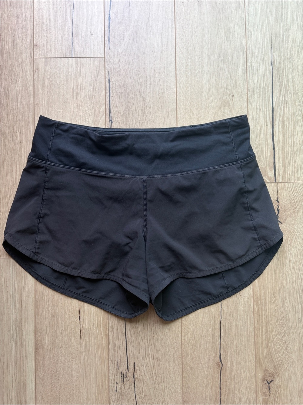 Lululemon Speed Up Mid-Rise Lined Short 4”